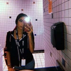 Meet your Posher, Ximena